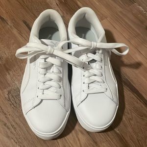 Women’s Puma sneakers